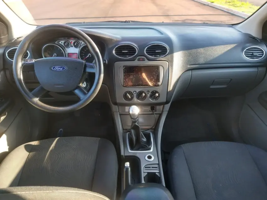FORD Focus Hatch - Foto
