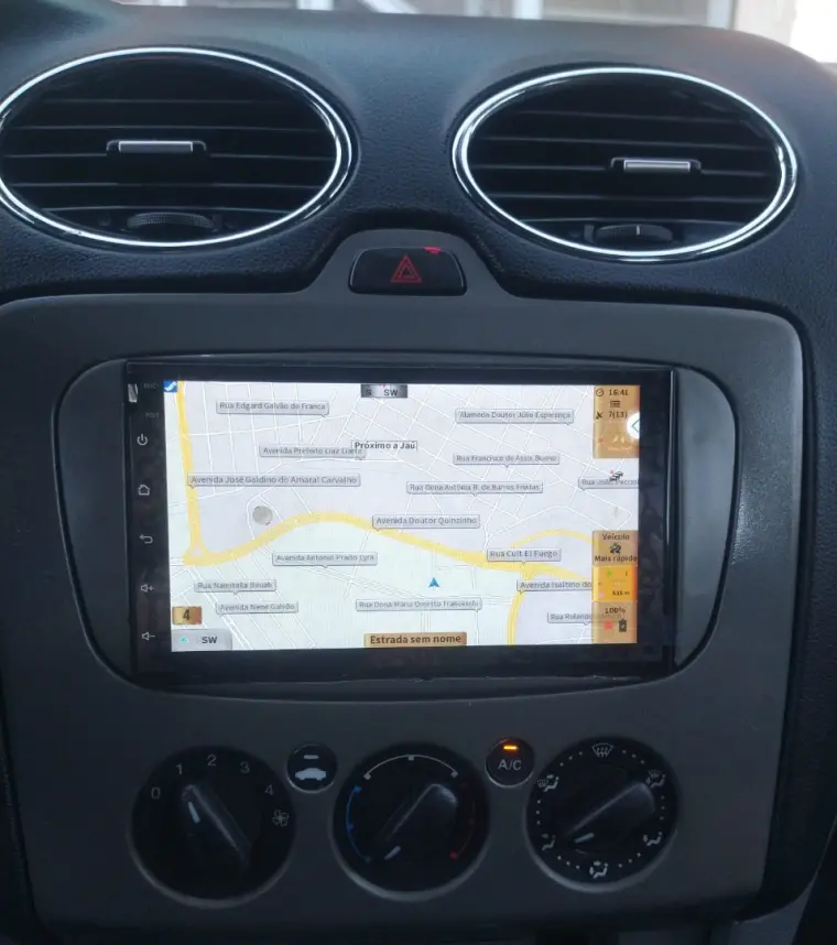 FORD Focus Hatch - Foto