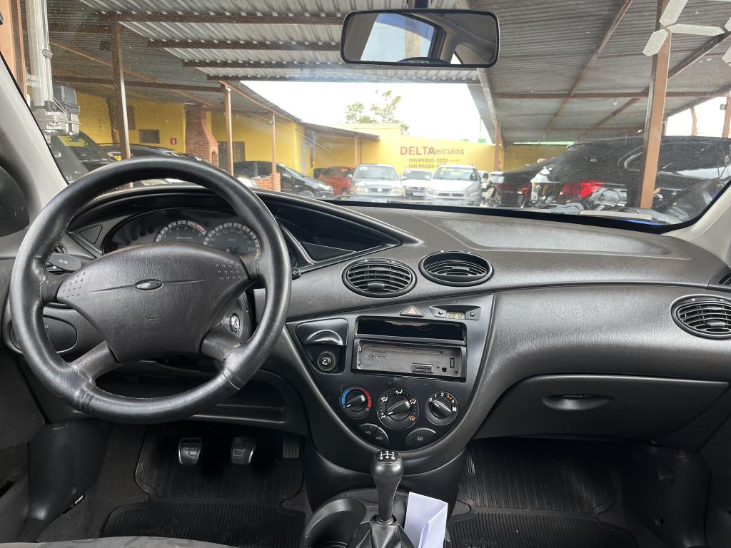 FORD Focus Hatch - Foto