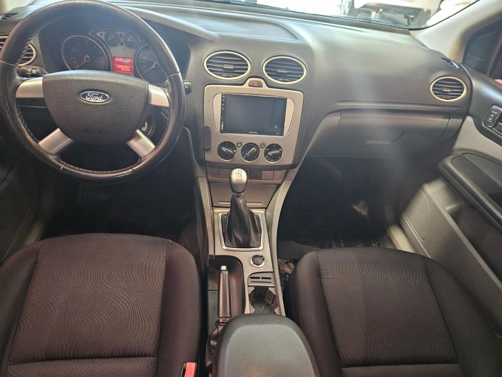 FORD Focus Hatch - Foto