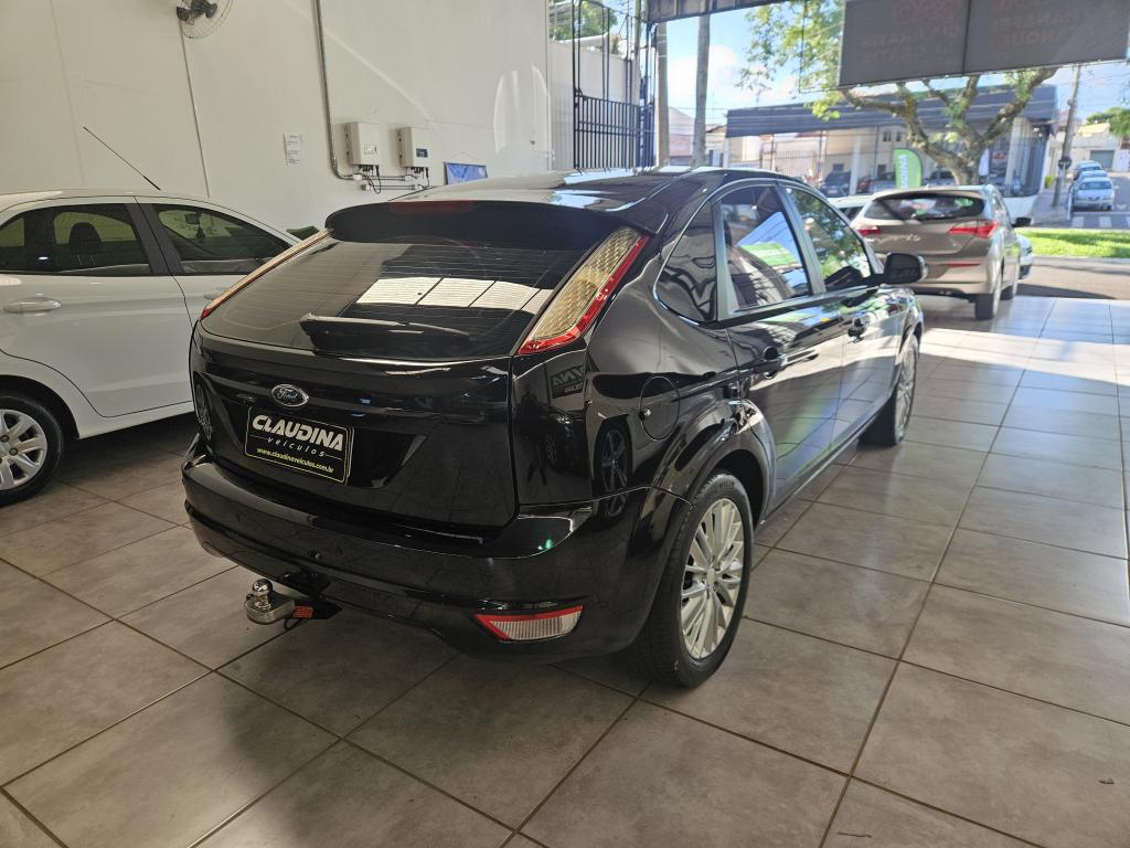 FORD Focus Hatch - Foto