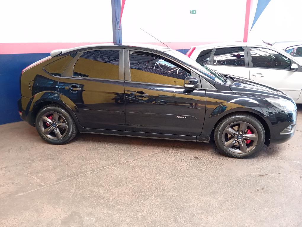 FORD Focus Hatch - Foto