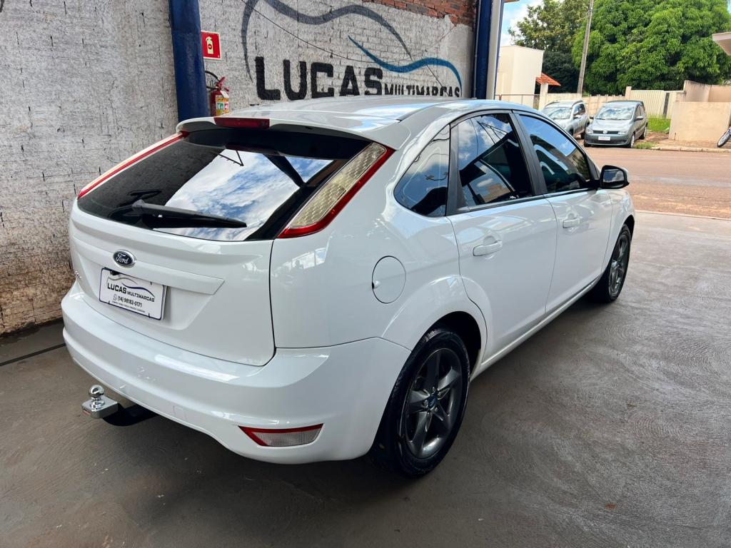 FORD Focus Hatch - Foto