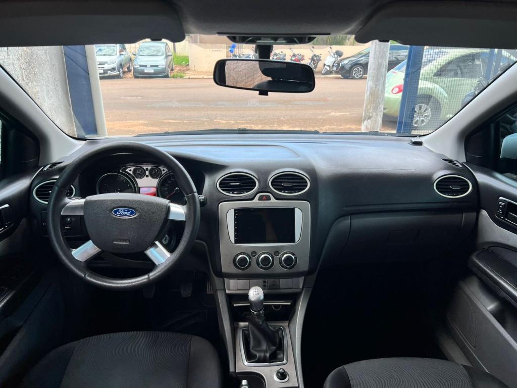 FORD Focus Hatch - Foto