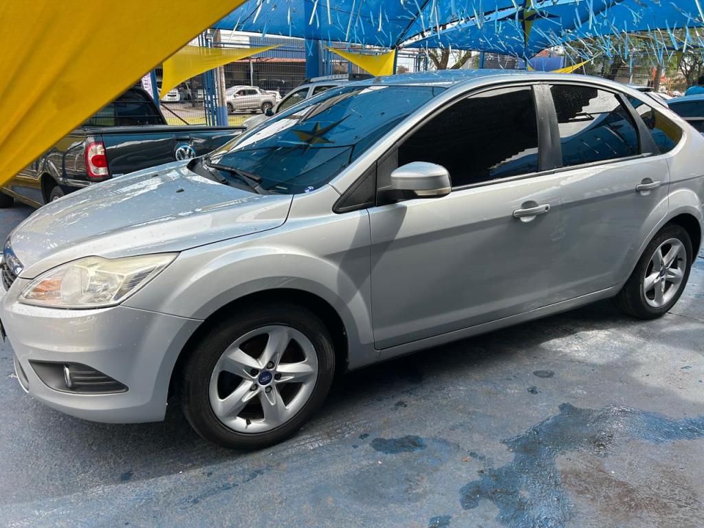 FORD Focus Hatch - Foto