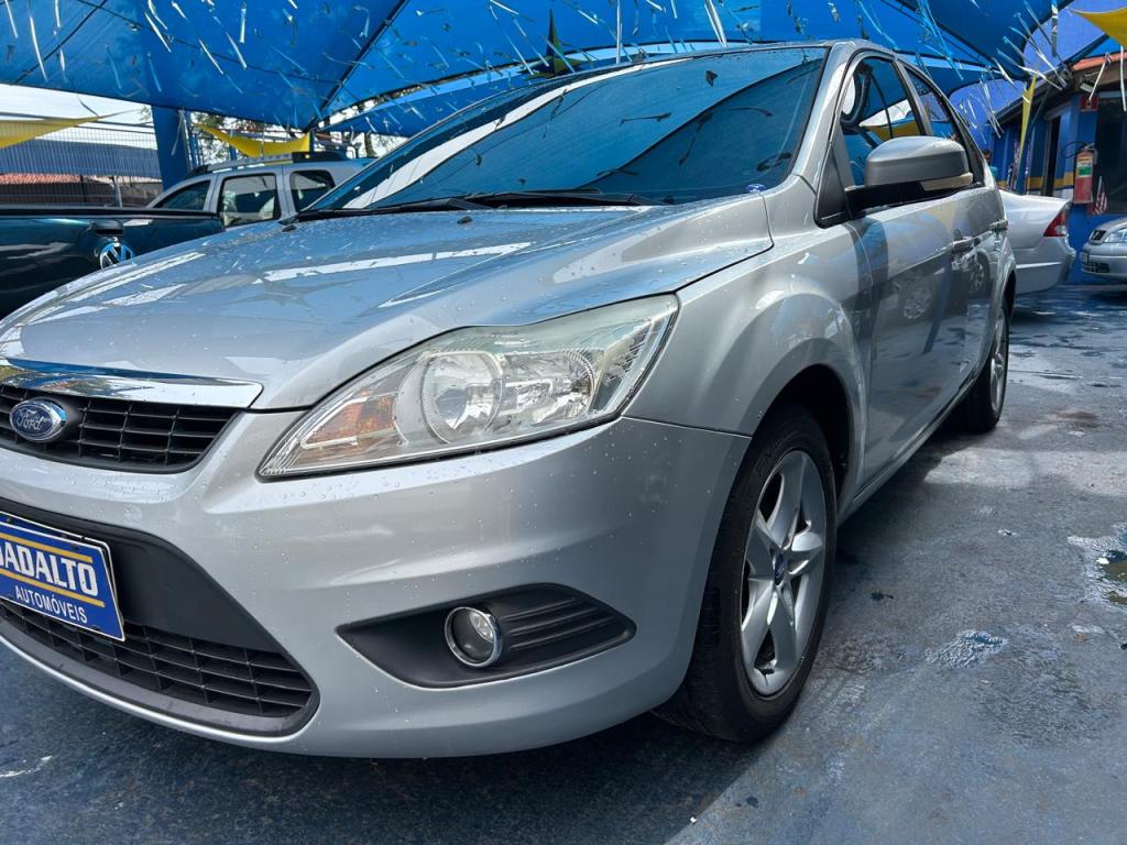 FORD Focus Hatch - Foto