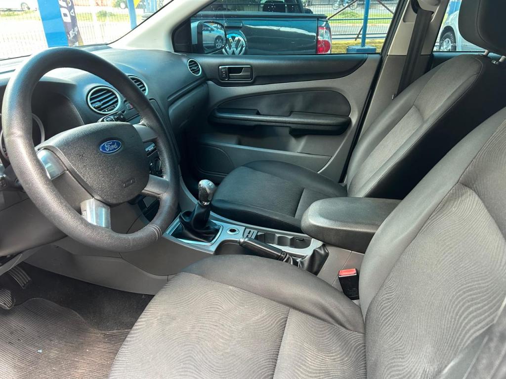 FORD Focus Hatch - Foto