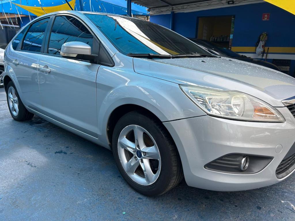 FORD Focus Hatch - Foto