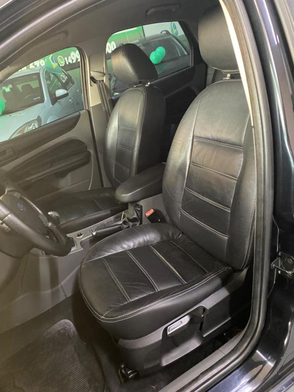 FORD Focus Hatch - Foto