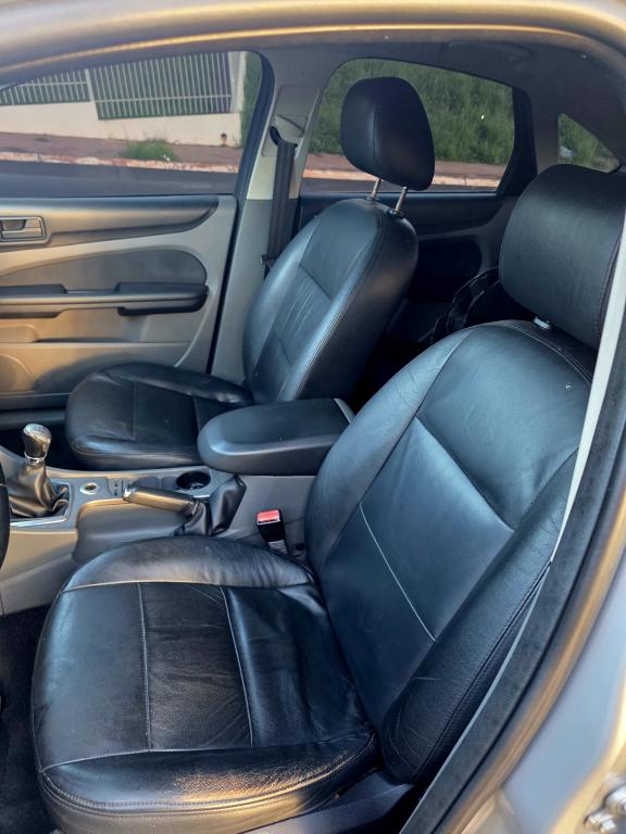 FORD Focus Hatch - Foto