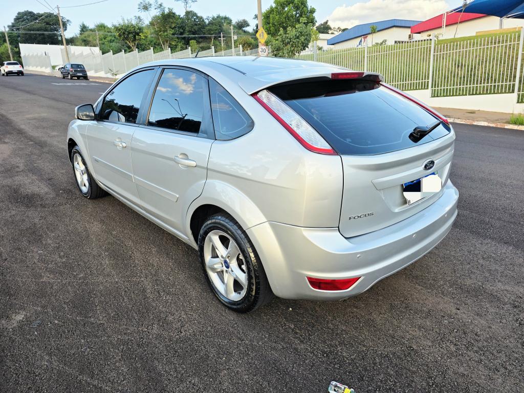 FORD Focus Hatch - Foto