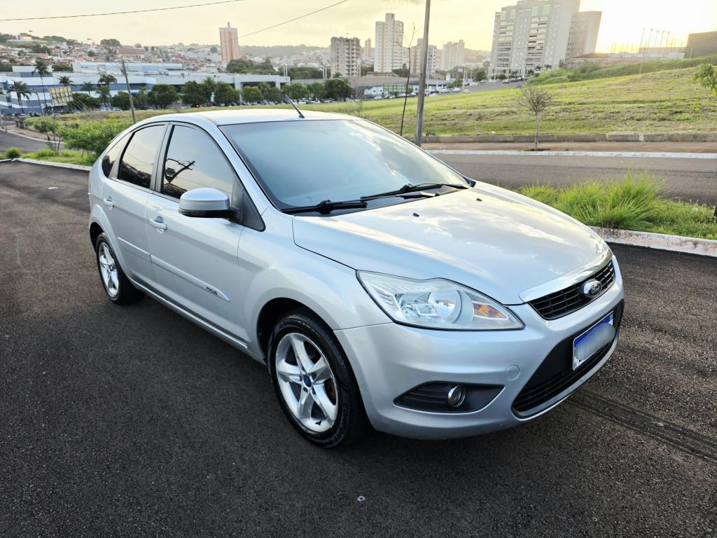 FORD Focus Hatch - Foto