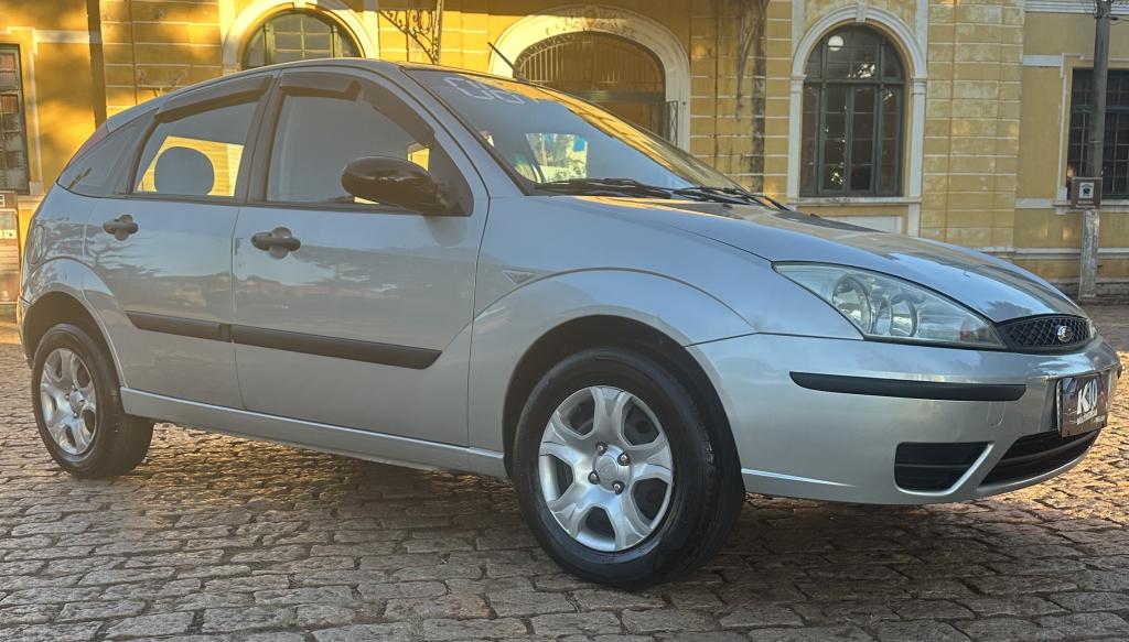 FORD Focus Hatch - Foto