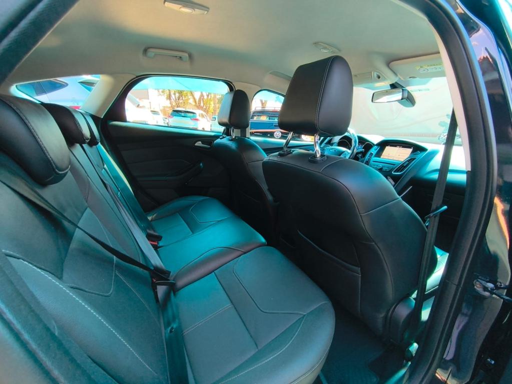 FORD Focus Hatch - Foto