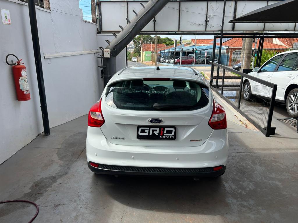 FORD Focus Hatch - Foto