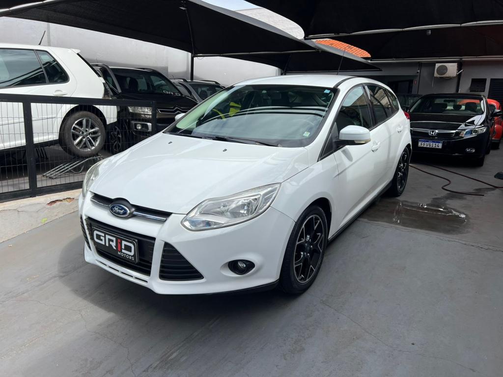 FORD Focus Hatch - Foto