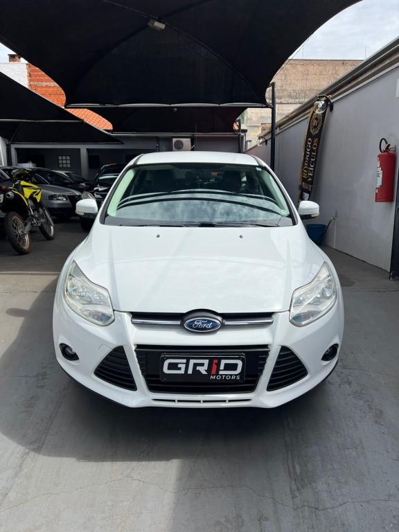 FORD Focus Hatch - Foto