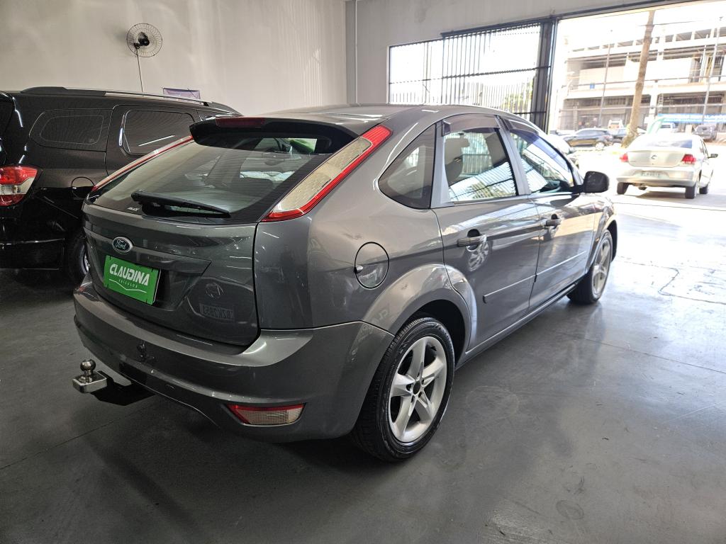 FORD Focus Hatch - Foto