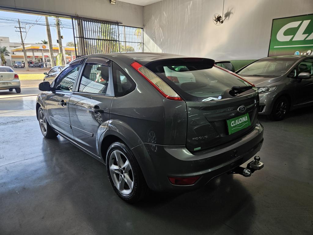 FORD Focus Hatch - Foto