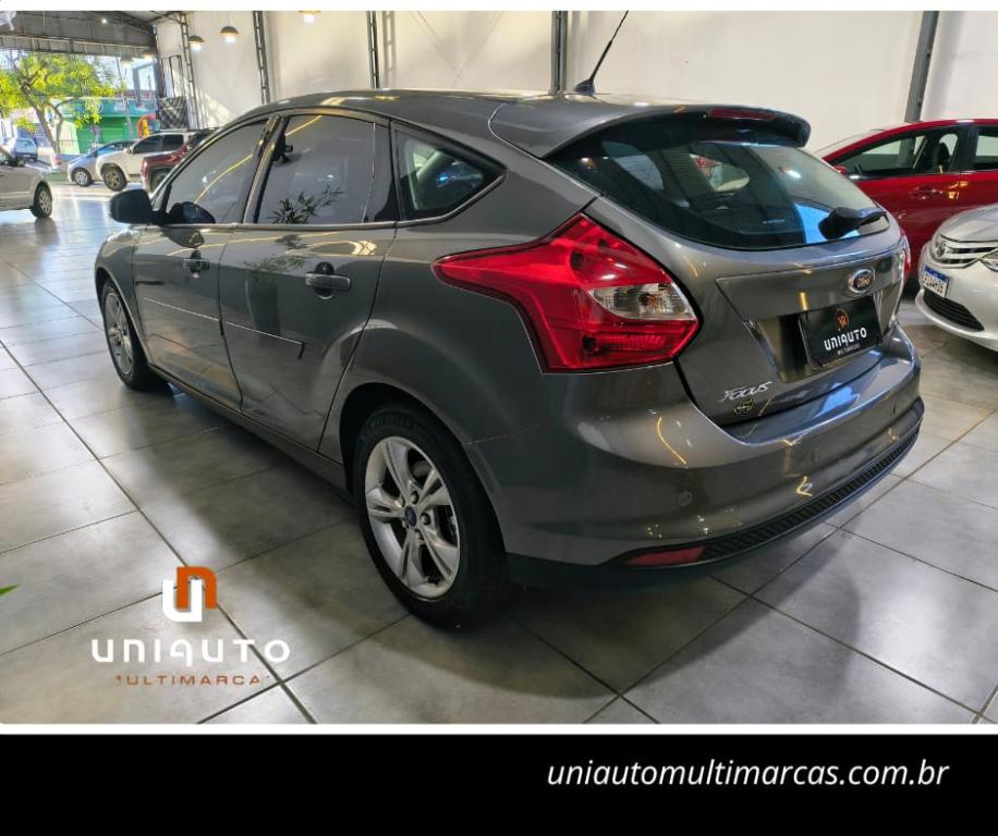 FORD Focus Hatch - Foto