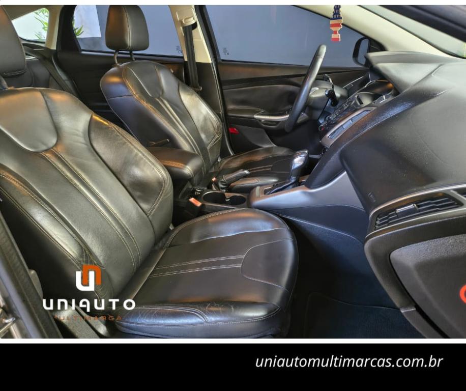 FORD Focus Hatch - Foto
