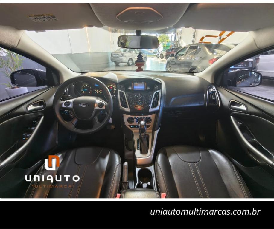 FORD Focus Hatch - Foto