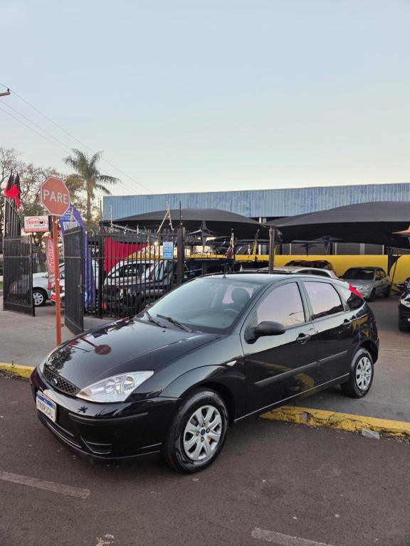 FORD Focus Hatch - Foto