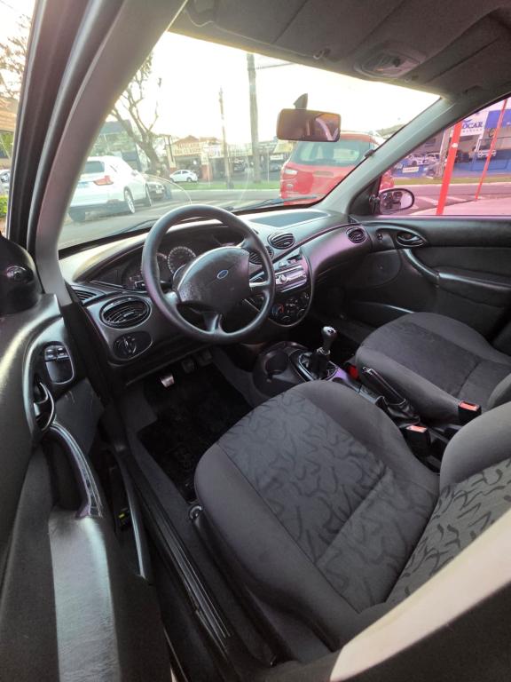 FORD Focus Hatch - Foto