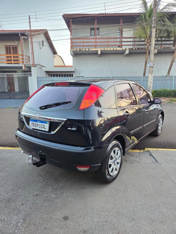 FORD Focus Hatch - Foto