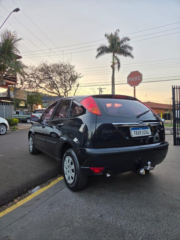 FORD Focus Hatch - Foto