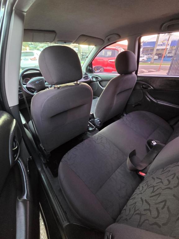 FORD Focus Hatch - Foto