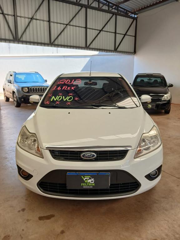 FORD Focus Hatch - Foto