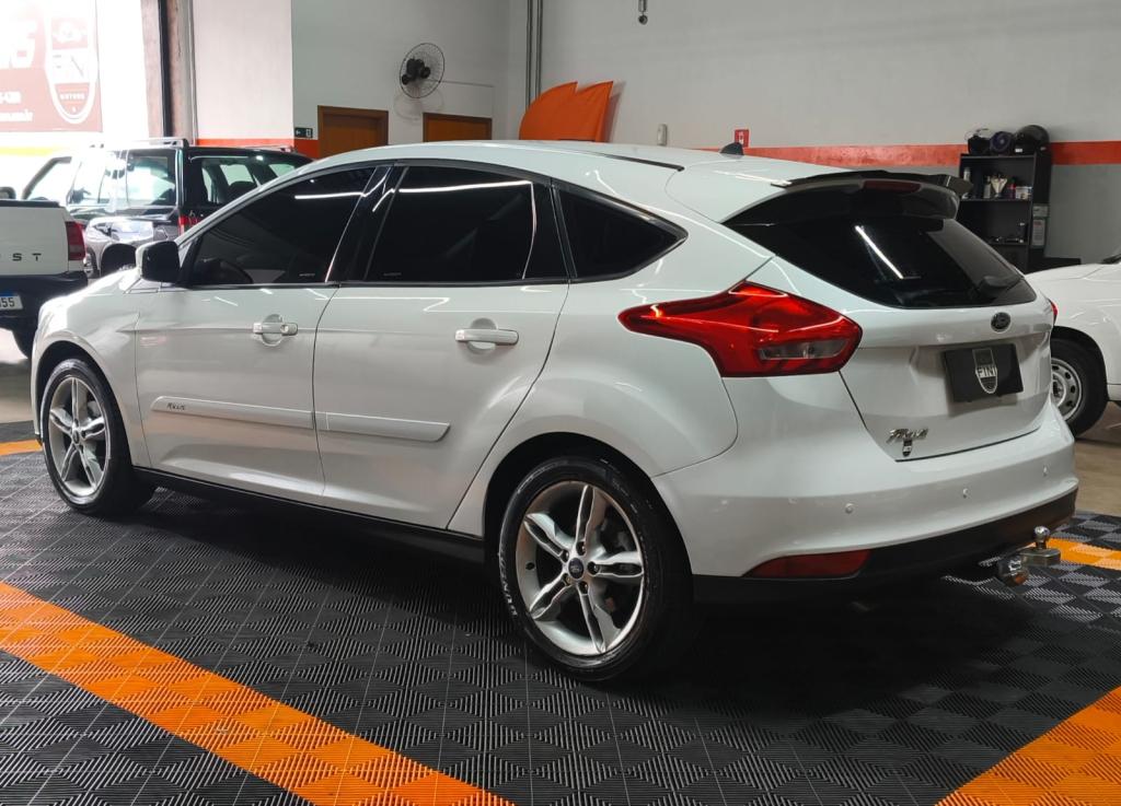 FORD Focus Hatch - Foto