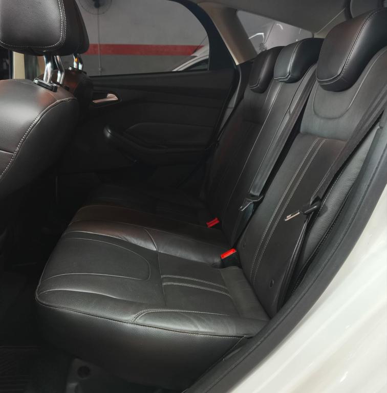 FORD Focus Hatch - Foto