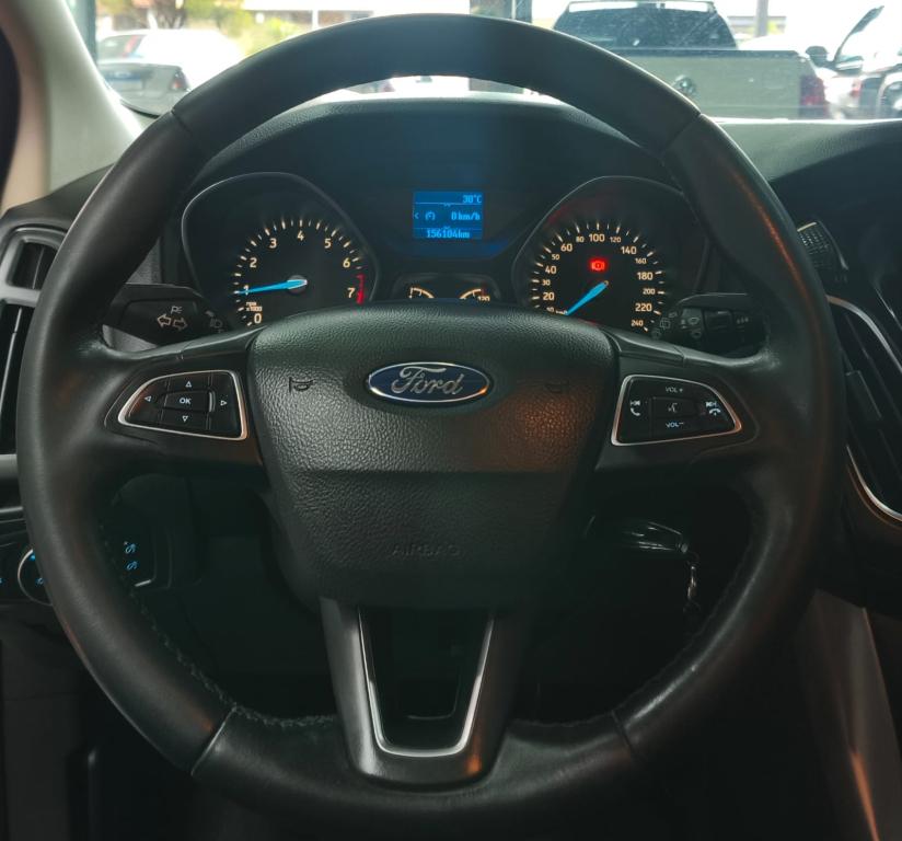 FORD Focus Hatch - Foto