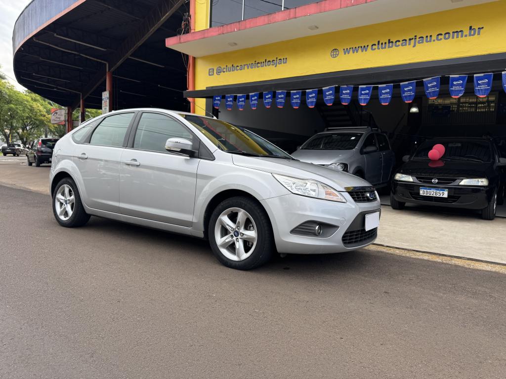 FORD Focus Hatch - Foto