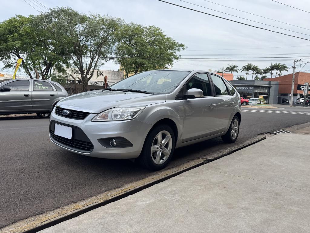 FORD Focus Hatch - Foto
