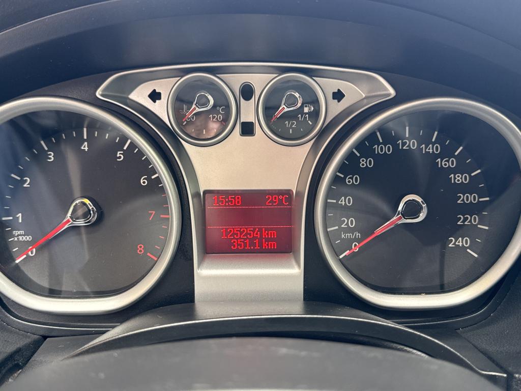 FORD Focus Hatch - Foto