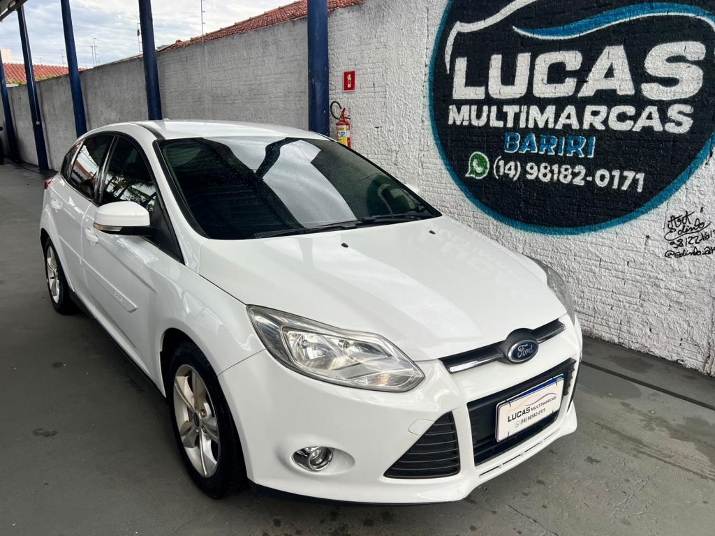 FORD Focus Hatch - Foto