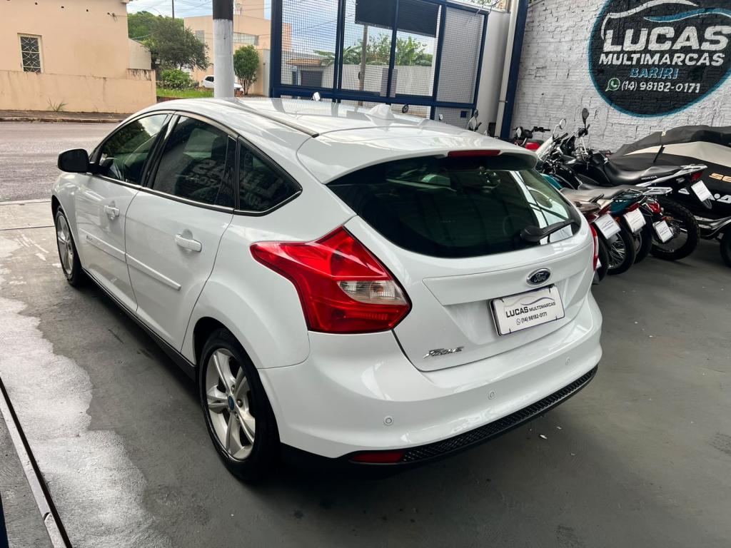 FORD Focus Hatch - Foto