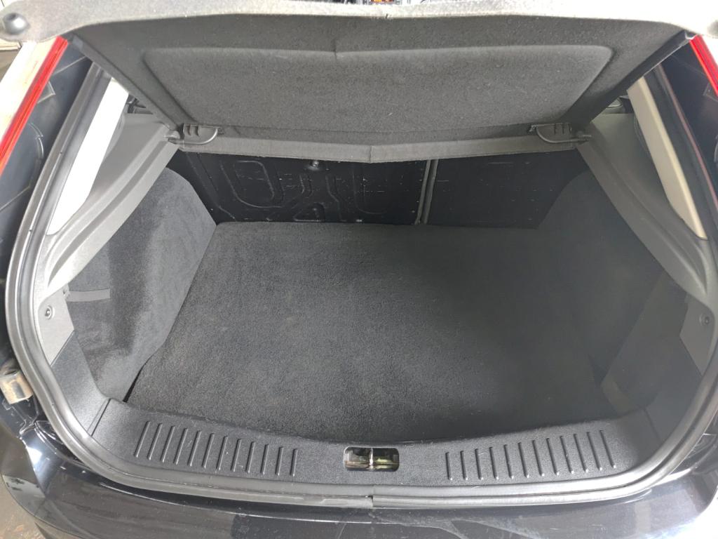 FORD Focus Hatch - Foto