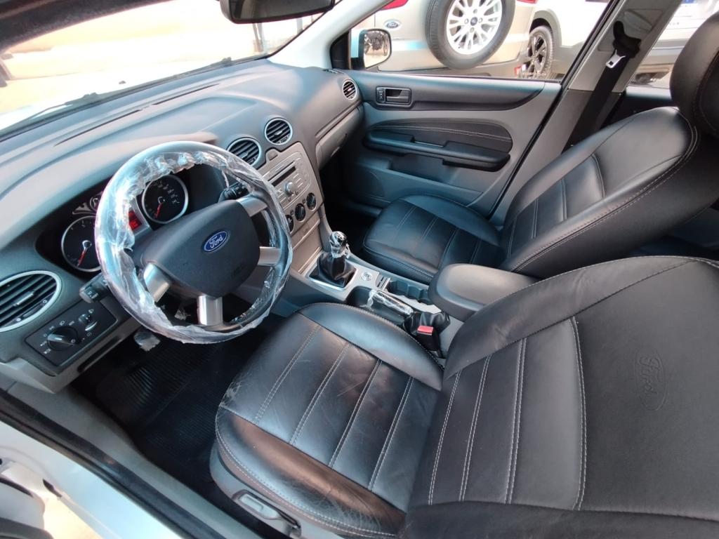 FORD Focus Hatch - Foto