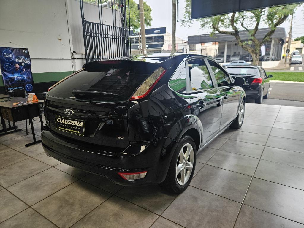 FORD Focus Hatch - Foto