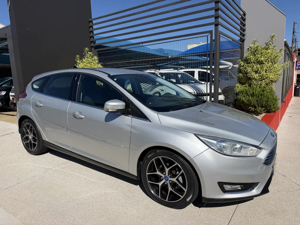 FORD Focus Hatch