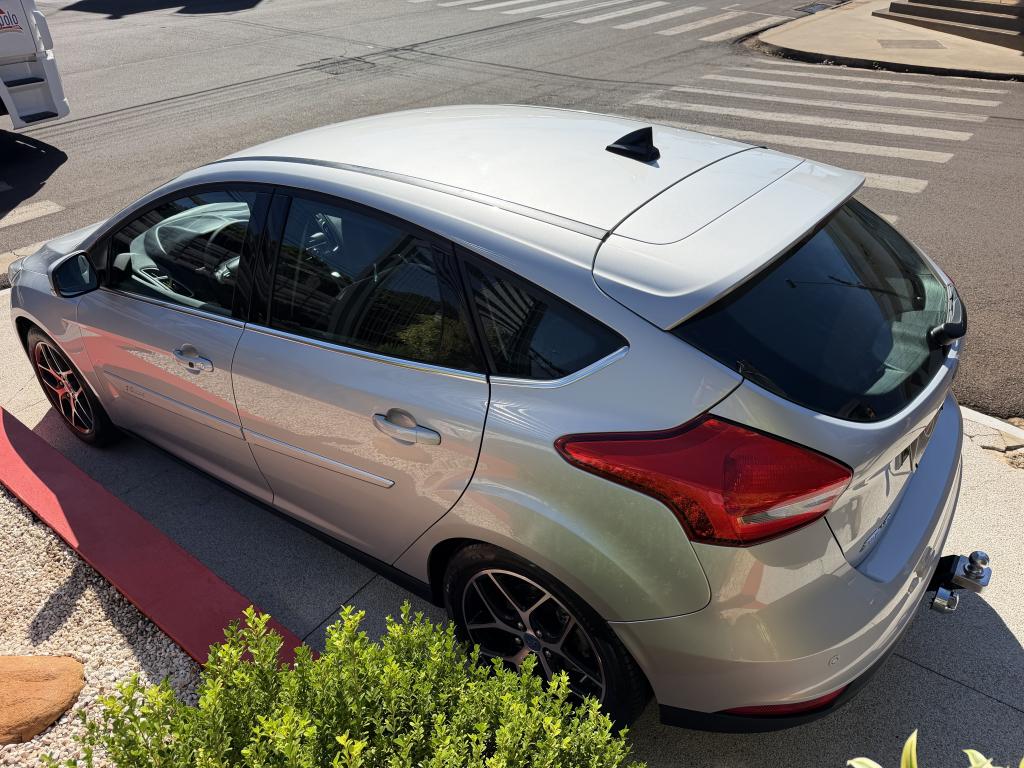 FORD Focus Hatch - Foto