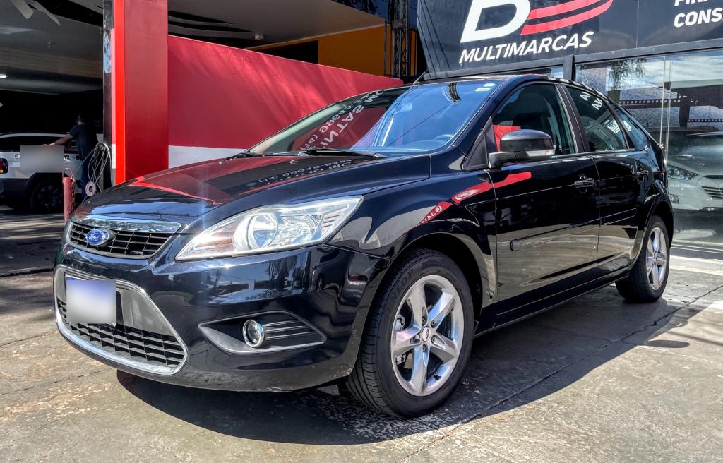 FORD Focus Hatch - Foto