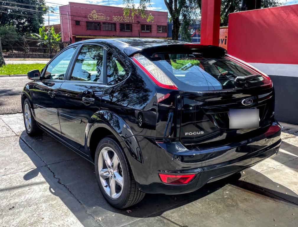 FORD Focus Hatch - Foto