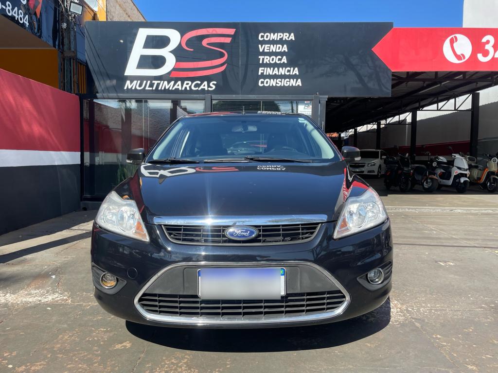 FORD Focus Hatch - Foto
