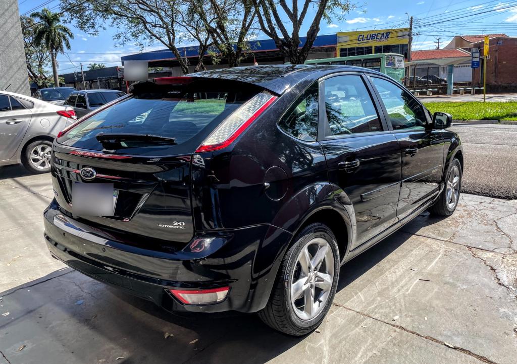 FORD Focus Hatch - Foto