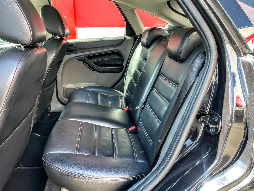 FORD Focus Hatch - Foto